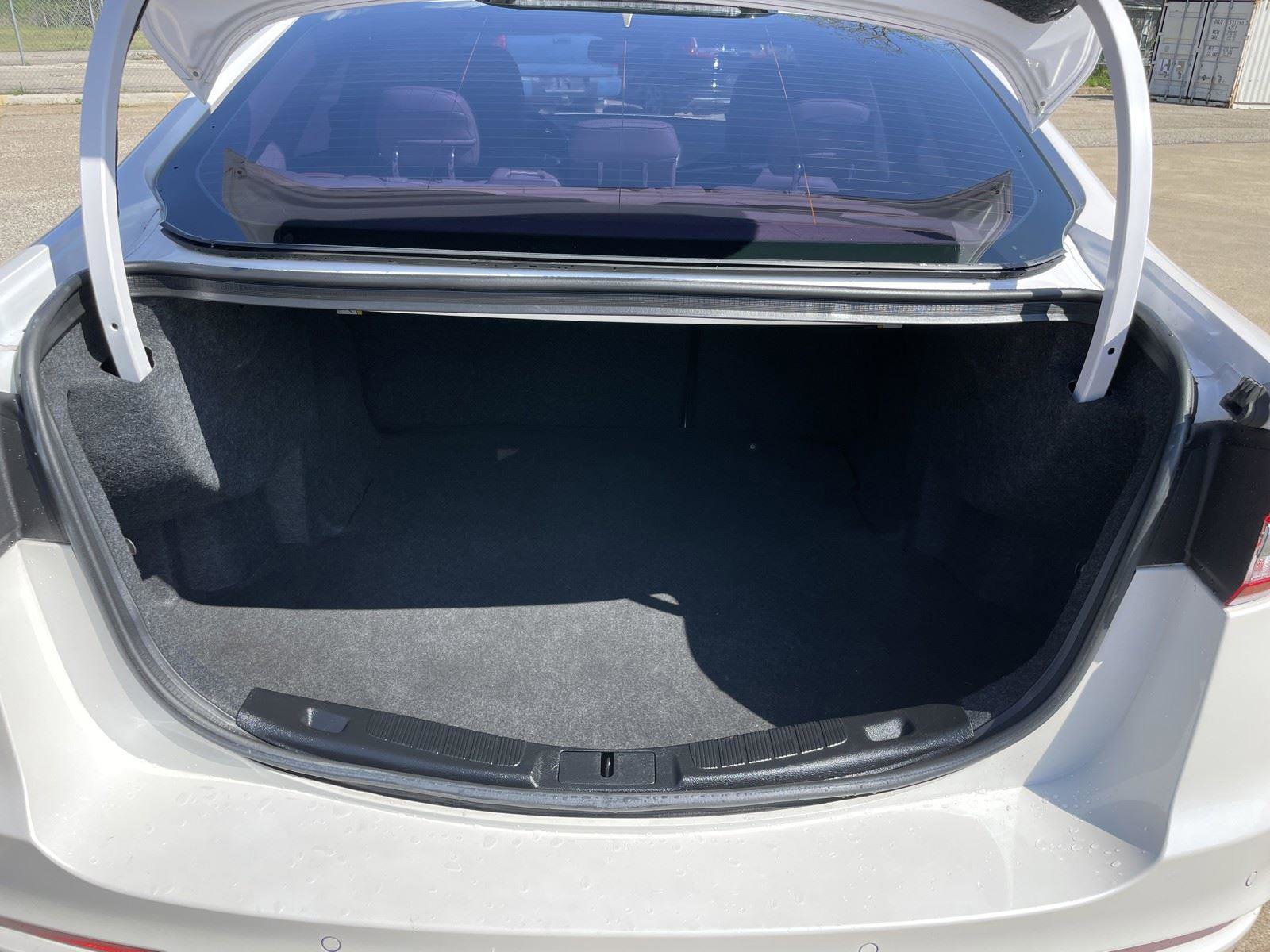 Used 2020 Ford Fusion SEL image 36