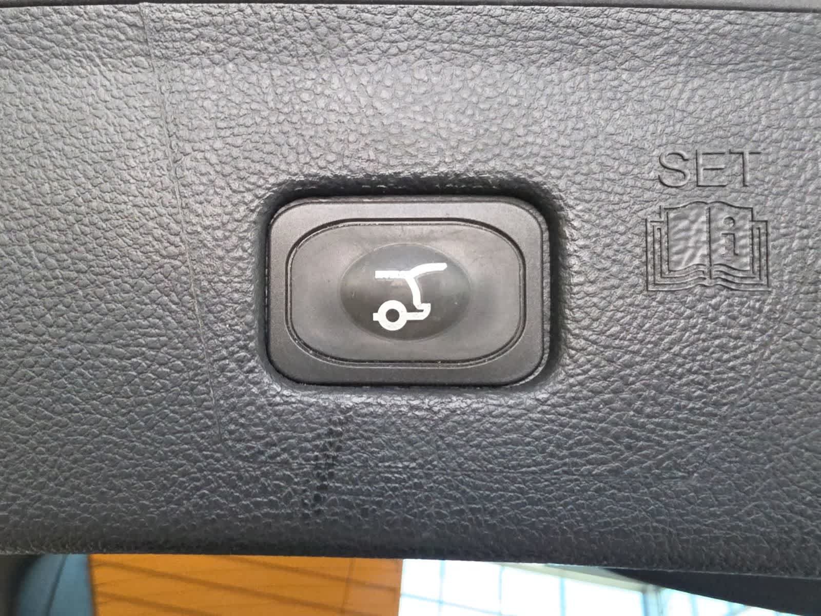 Used 2020 Ford Edge SEL w/ Convenience Package AWD/4WD image 34