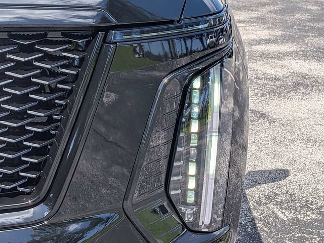 New 2026 Cadillac Escalade ESV Platinum Sport w/ LPO, ONYX Package AWD/4WD image 9