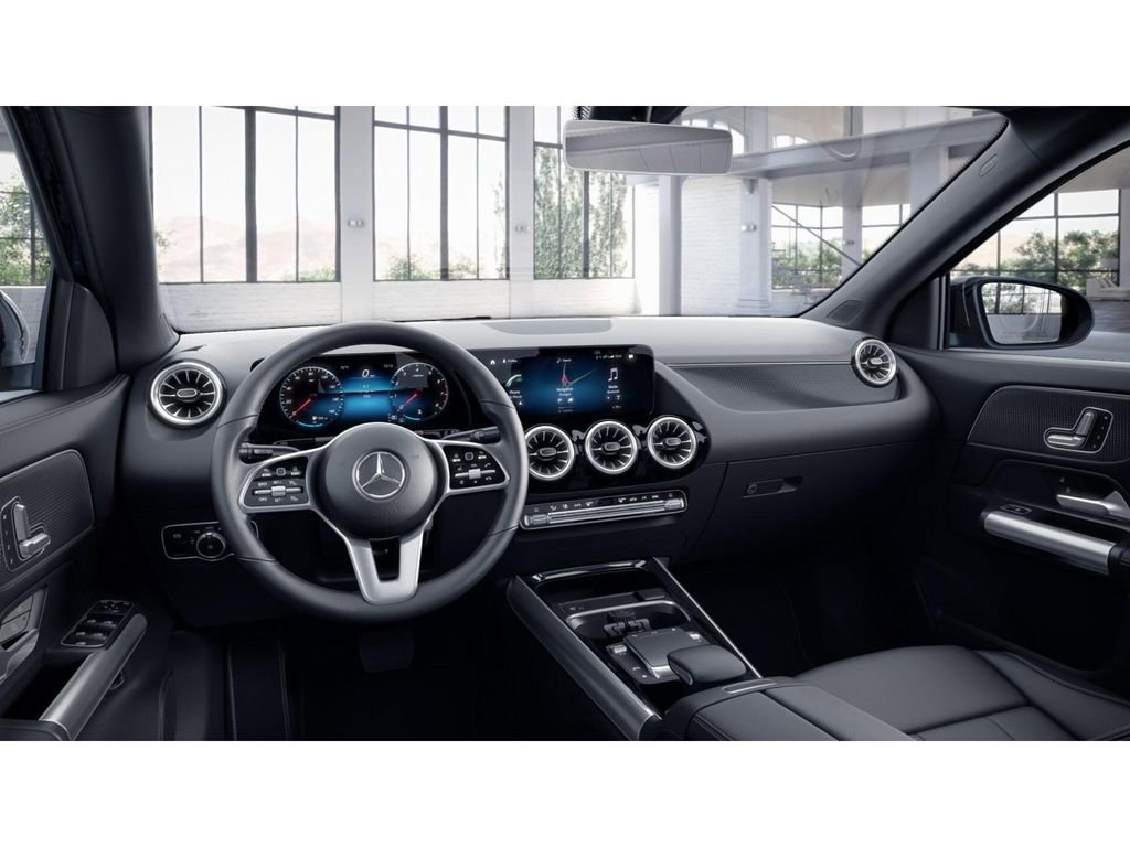 Used 2023 Mercedes-Benz GLA 250 4MATIC image 3