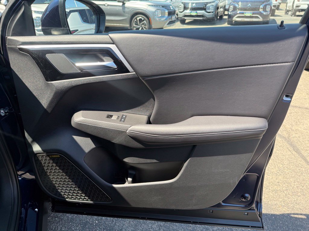 New 2026 Mitsubishi Outlander SE FWD image 15