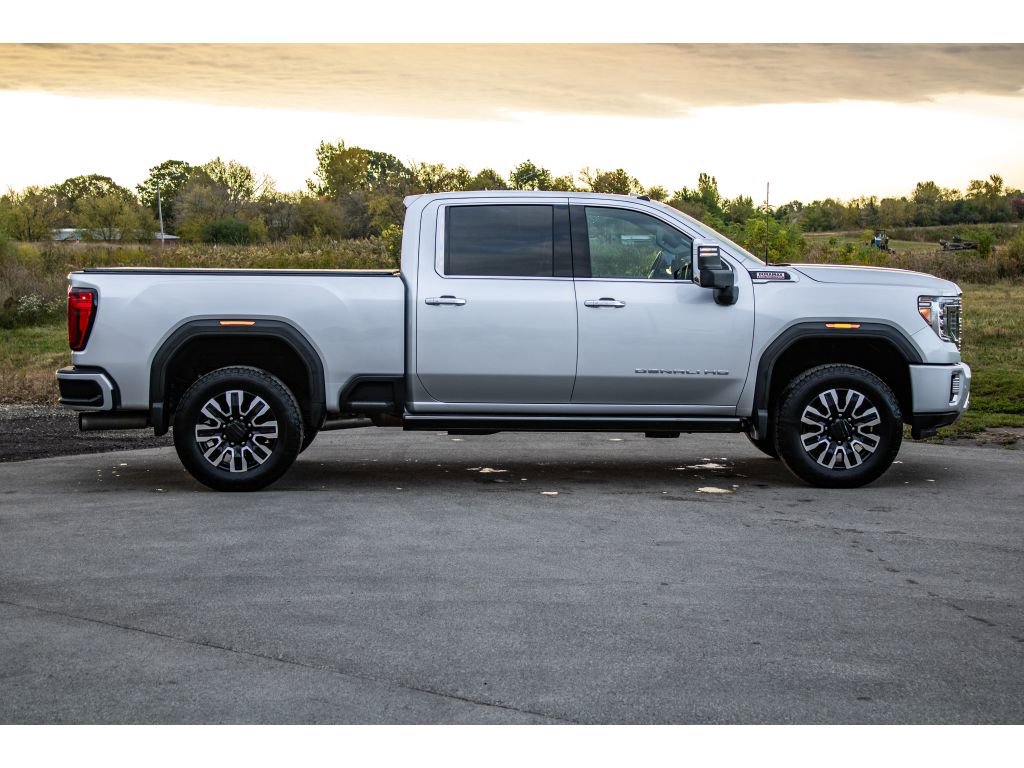Used 2023 GMC Sierra 3500 Denali w/ Denali Ultimate Package image 2