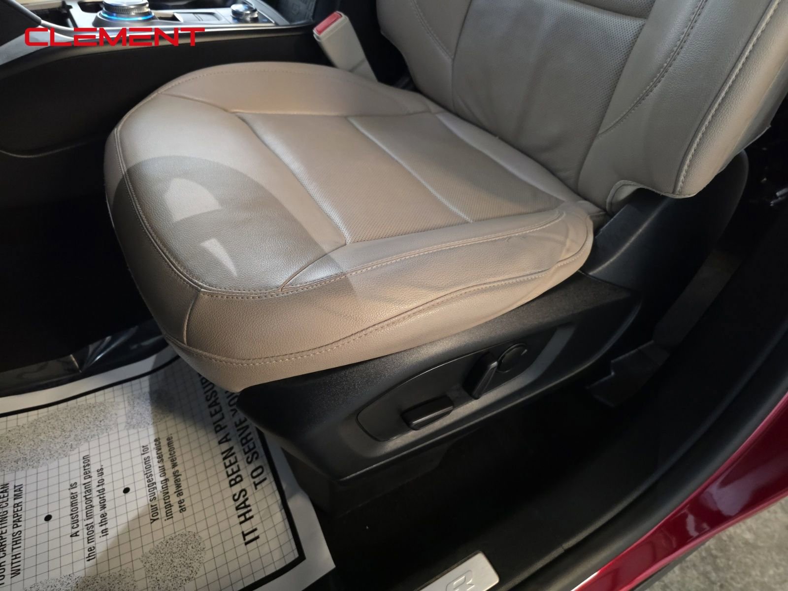 Used 2021 Ford Explorer Limited w/ Equipment Group 301A image 31