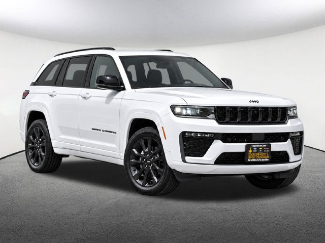 Used 2026 Jeep Grand Cherokee Limited AWD/4WD image 2