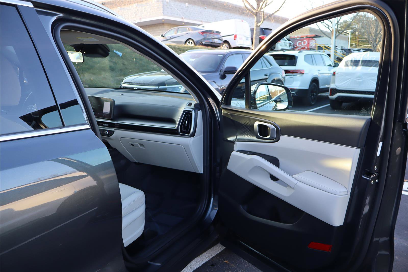 Certified 2025 Kia Sorento S image 26