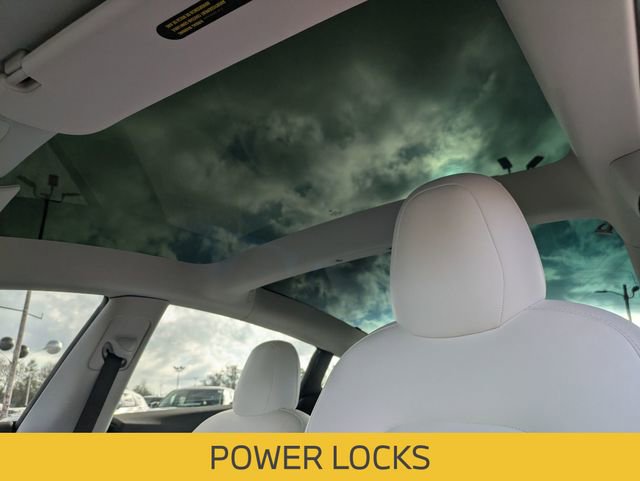 Used 2021 Tesla Model 3 Performance image 18