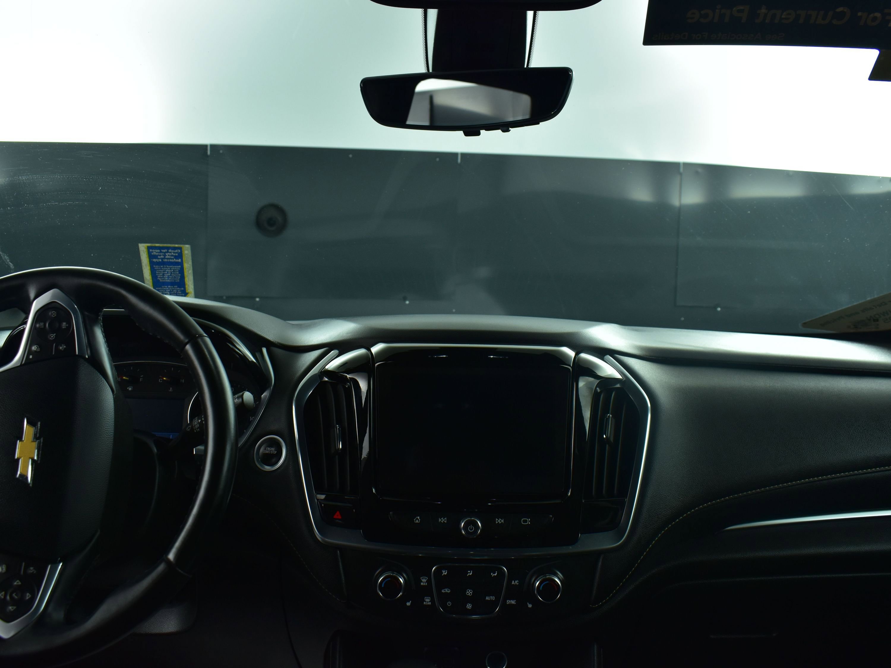 Used 2023 Chevrolet Traverse LT w/ LT Premium Package image 17