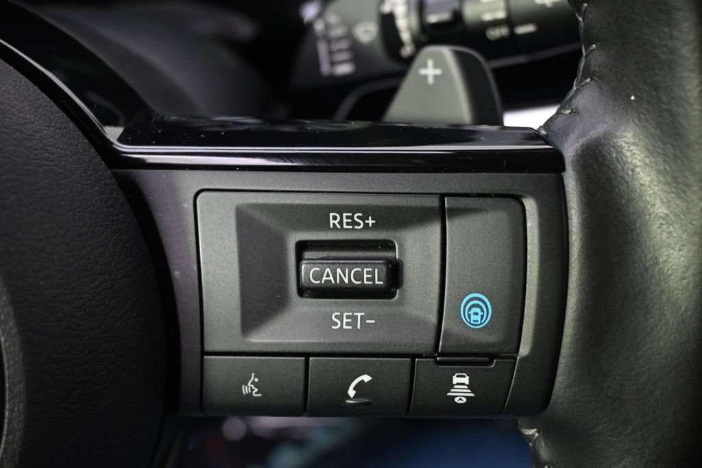 Used 2024 Nissan Pathfinder SL AWD/4WD image 36