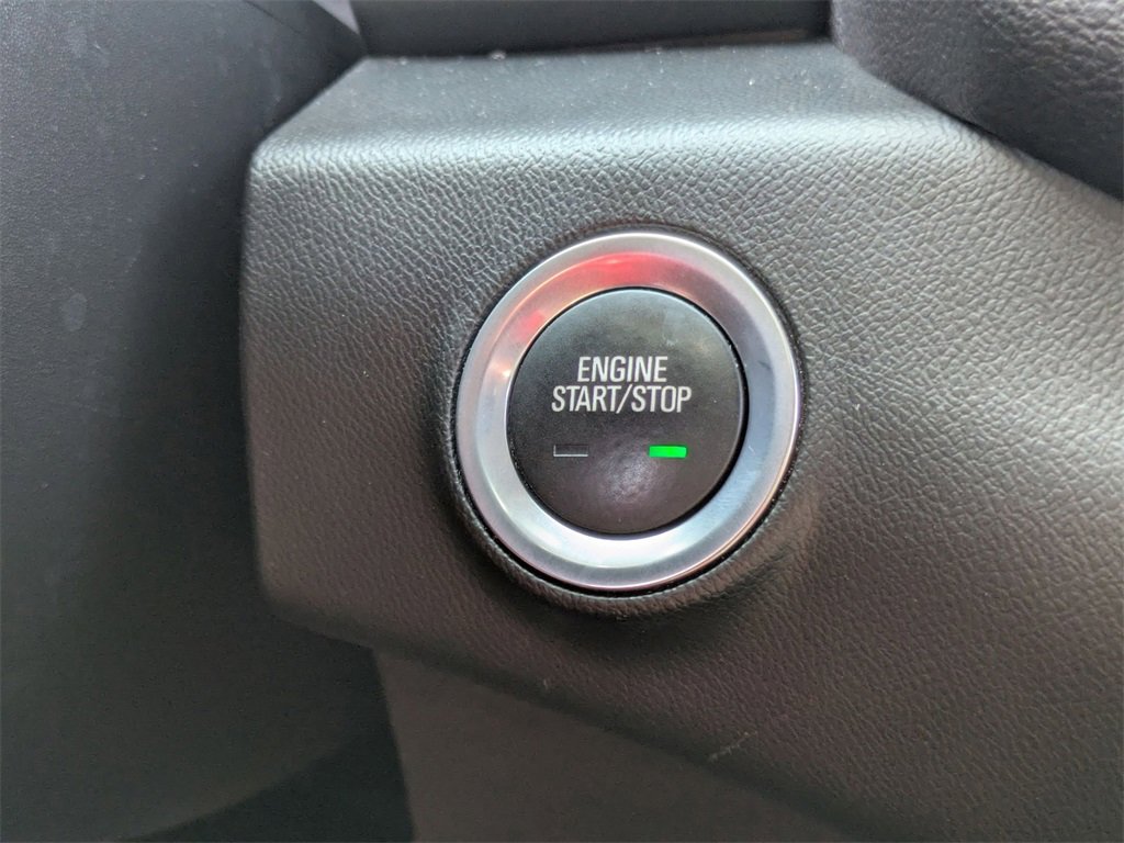 Used 2023 GMC Terrain SLT image 24