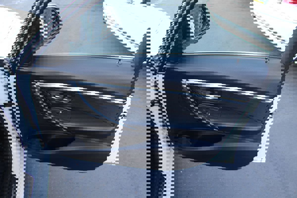 Used 2017 BMW 330i Sedan RWD image 19