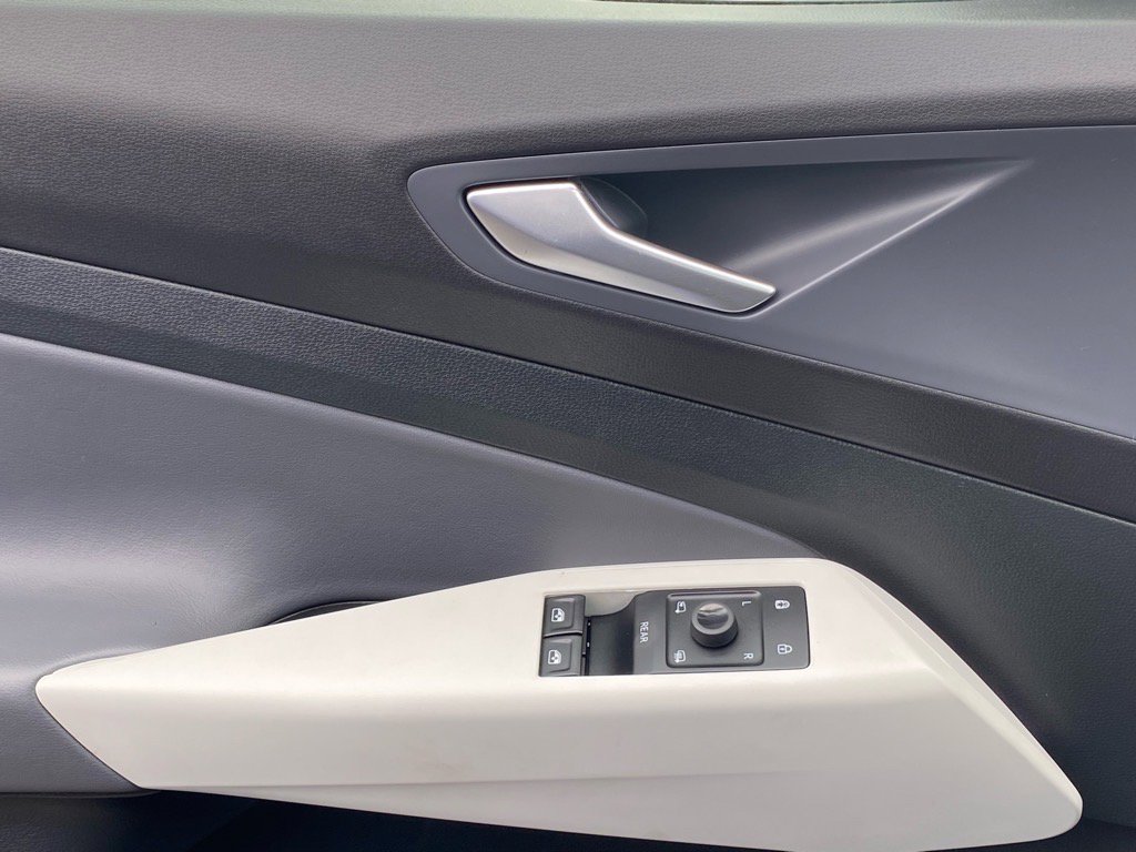 Used 2021 Volkswagen ID.4 1st Edition w/ ID.4 Protection Package image 17