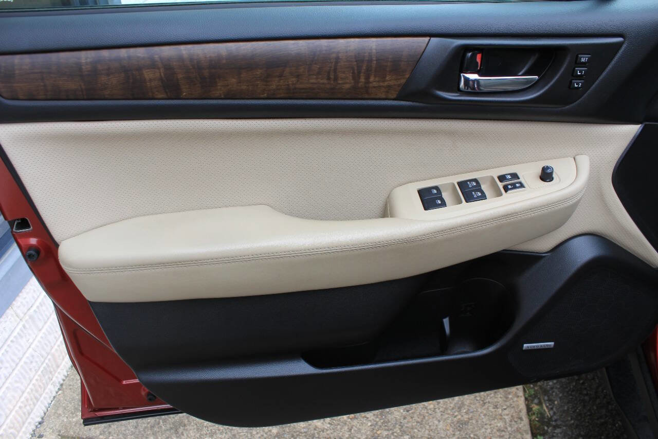 Used 2016 Subaru Outback 3.6R Limited image 12