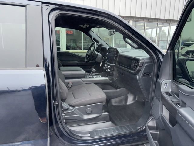Used 2024 Ford F150 XLT w/ XLT Black Appearance Package AWD/4WD image 6