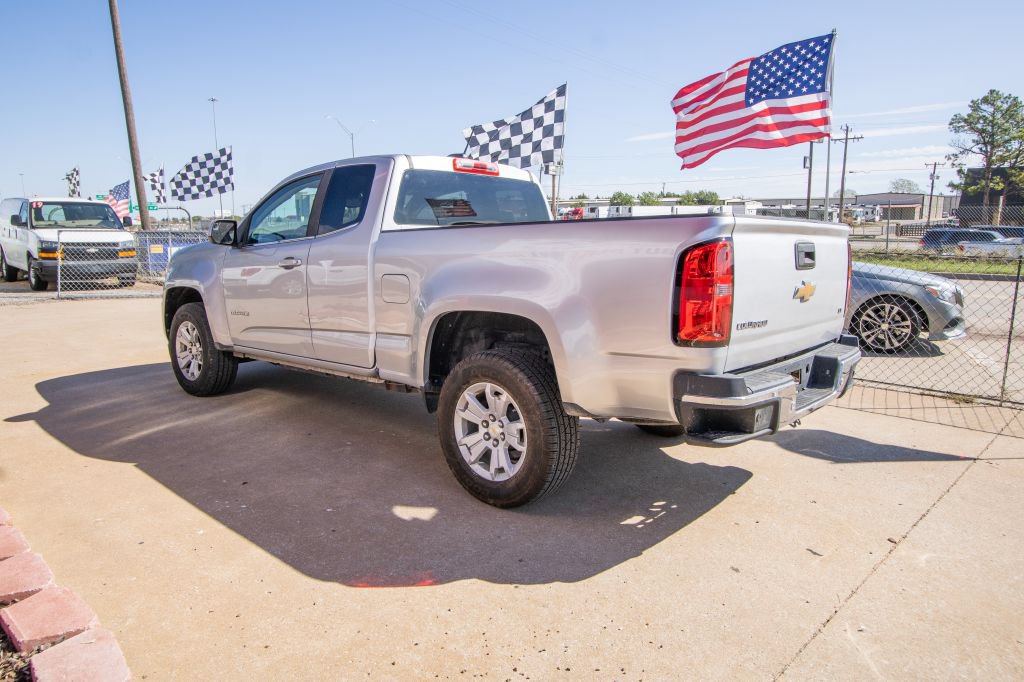 Used 2020 Chevrolet Colorado LT w/ Safety Package RWD image 9