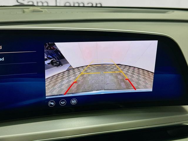 Used 2024 Cadillac Lyriq Luxury image 14