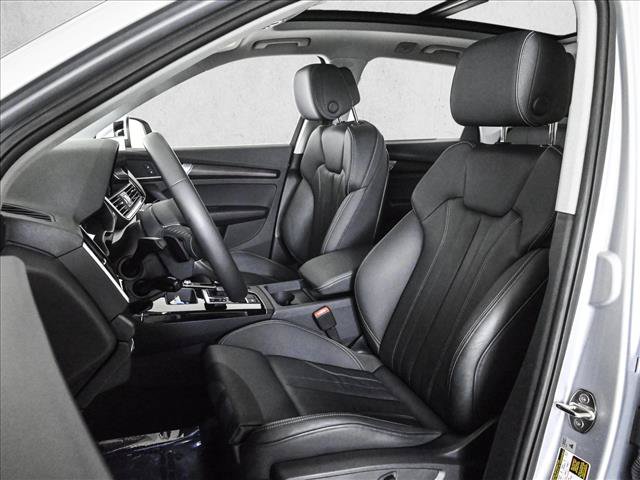 Certified 2024 Audi Q5 2.0T Premium w/ Convenience Package AWD/4WD image 18