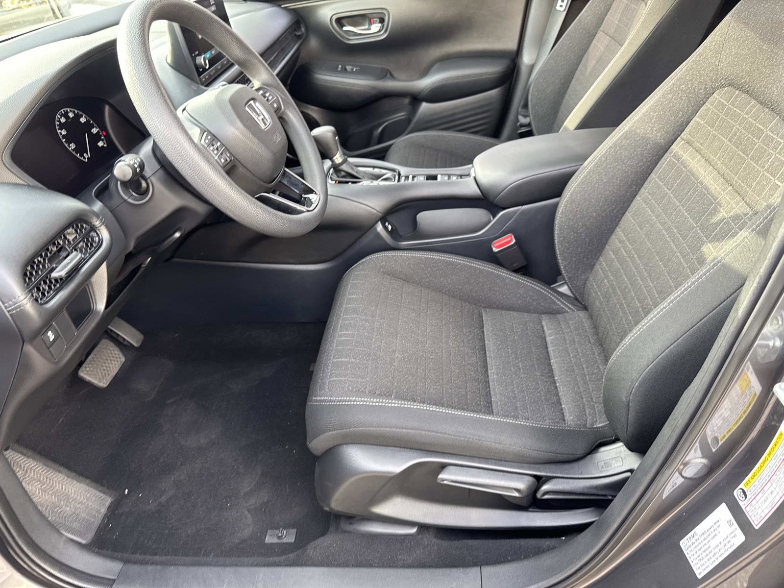 Used 2023 Honda HR-V LX image 15