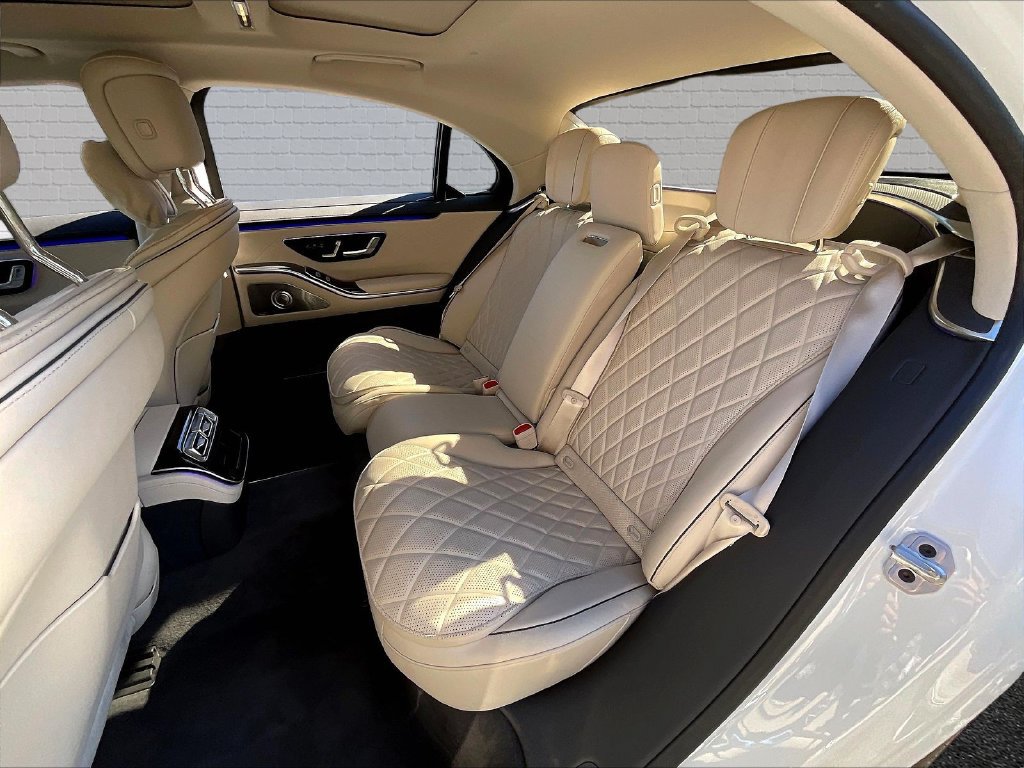 Used 2025 Mercedes-Benz S 580 4MATIC Sedan image 18