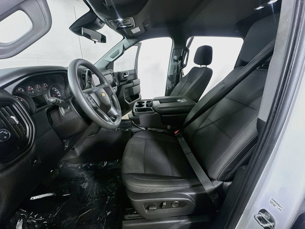 Used 2025 Chevrolet Silverado 1500 Custom RWD image 17