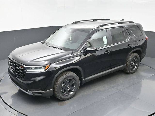 Certified 2025 Honda Pilot TrailSport image 30
