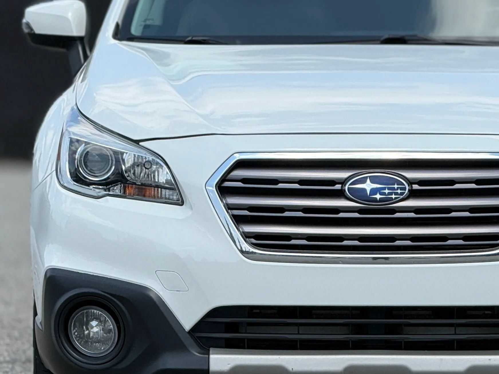 Used 2017 Subaru Outback 3.6R Touring AWD/4WD image 11