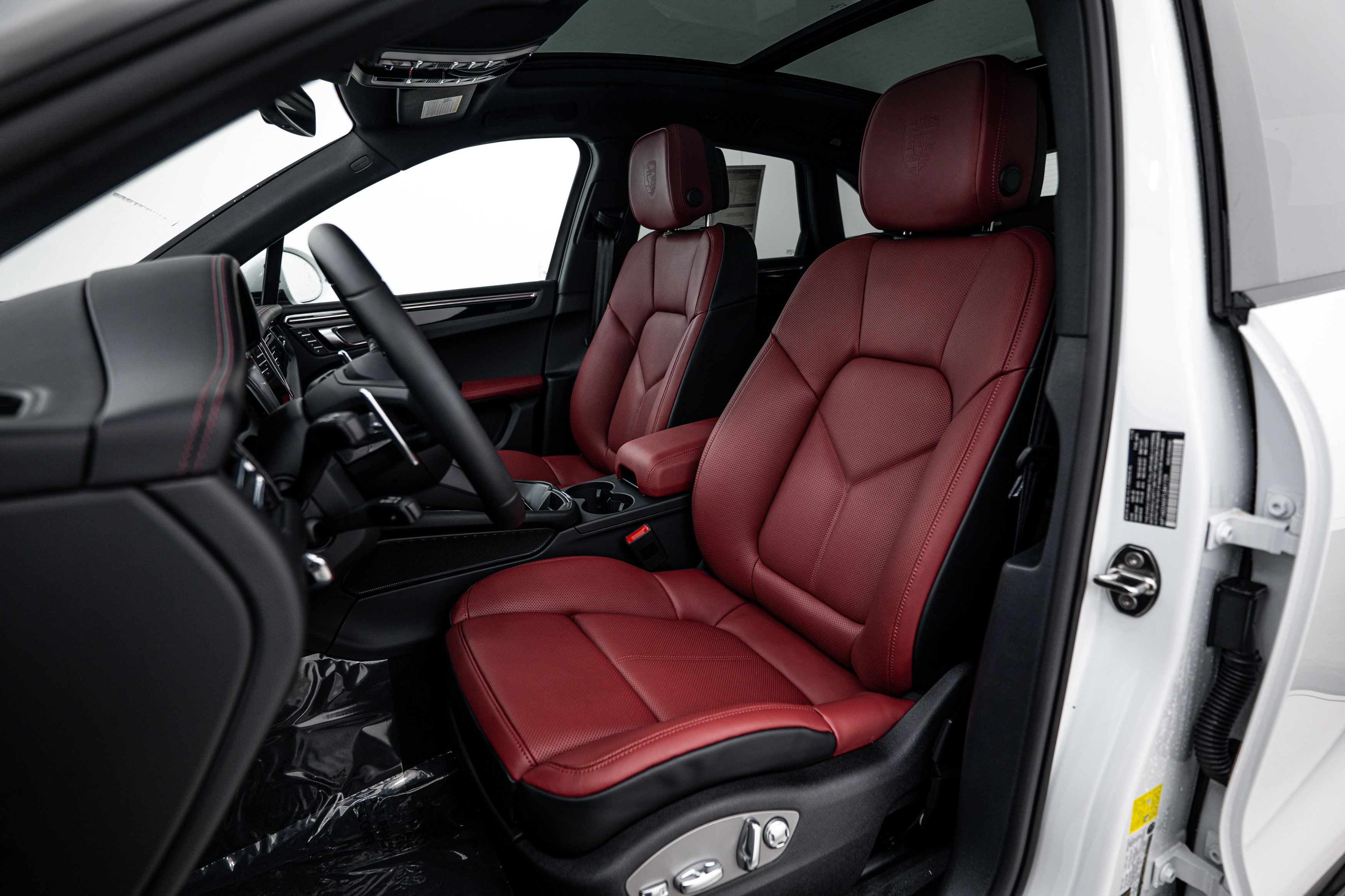 New 2026 Porsche Macan S image 5