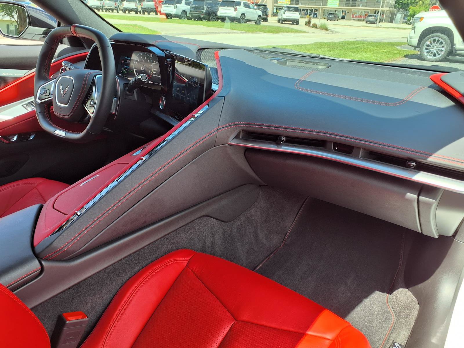 Used 2025 Chevrolet Corvette Z06 RWD image 15