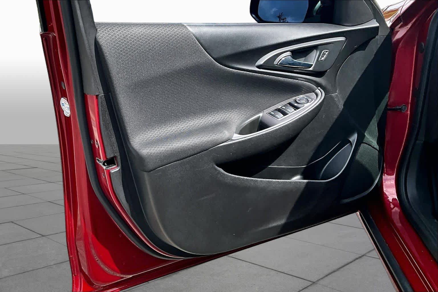 Used 2020 Chevrolet Malibu RS FWD image 26