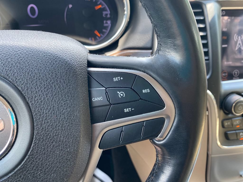 Used 2018 Jeep Grand Cherokee Limited AWD/4WD image 27