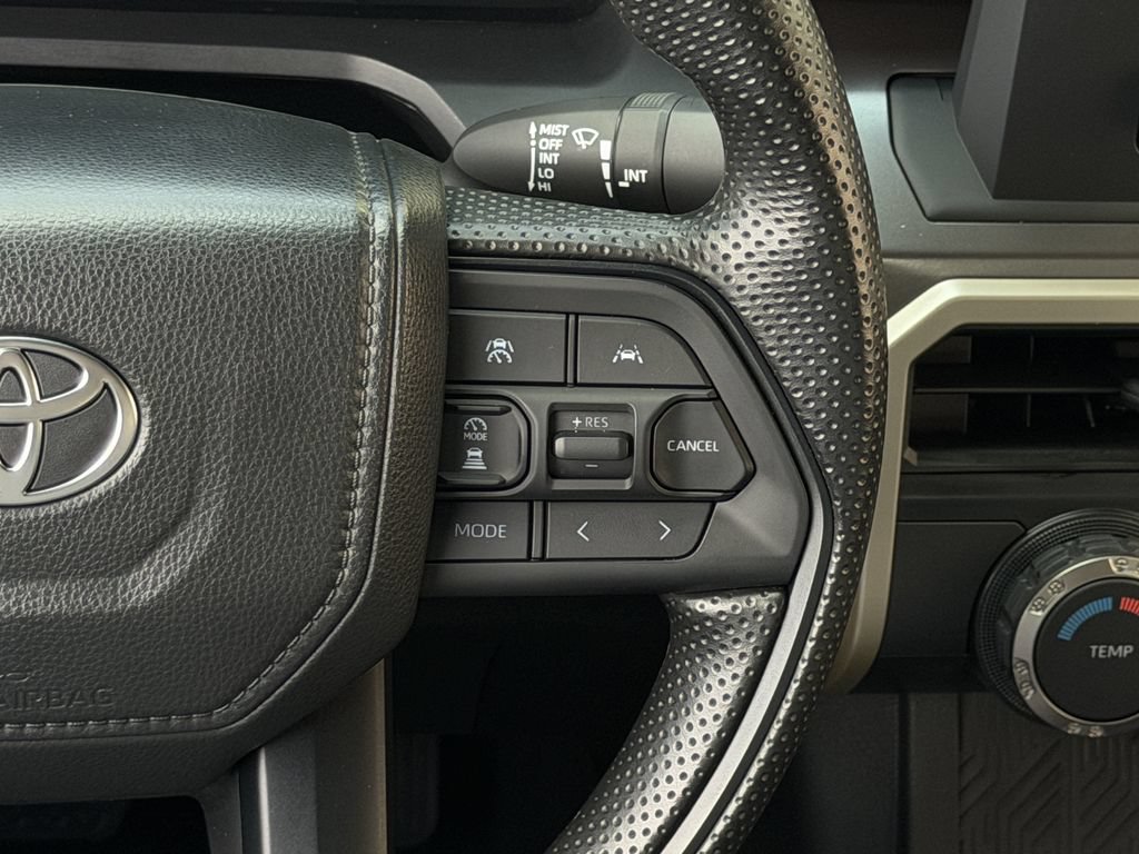 Used 2025 Toyota Tacoma SR5 AWD/4WD image 16