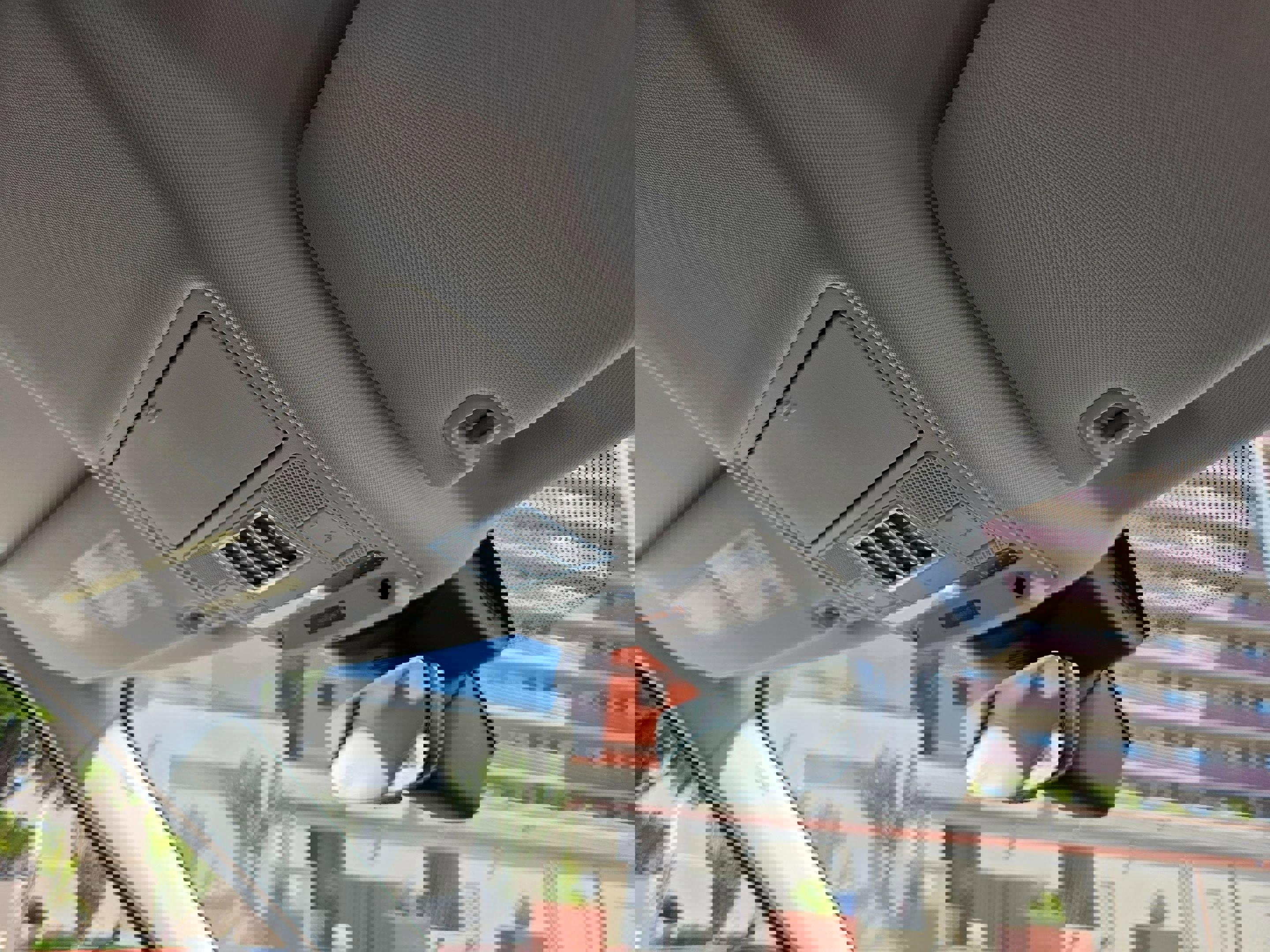 Used 2017 Land Rover Discovery First Edition image 12