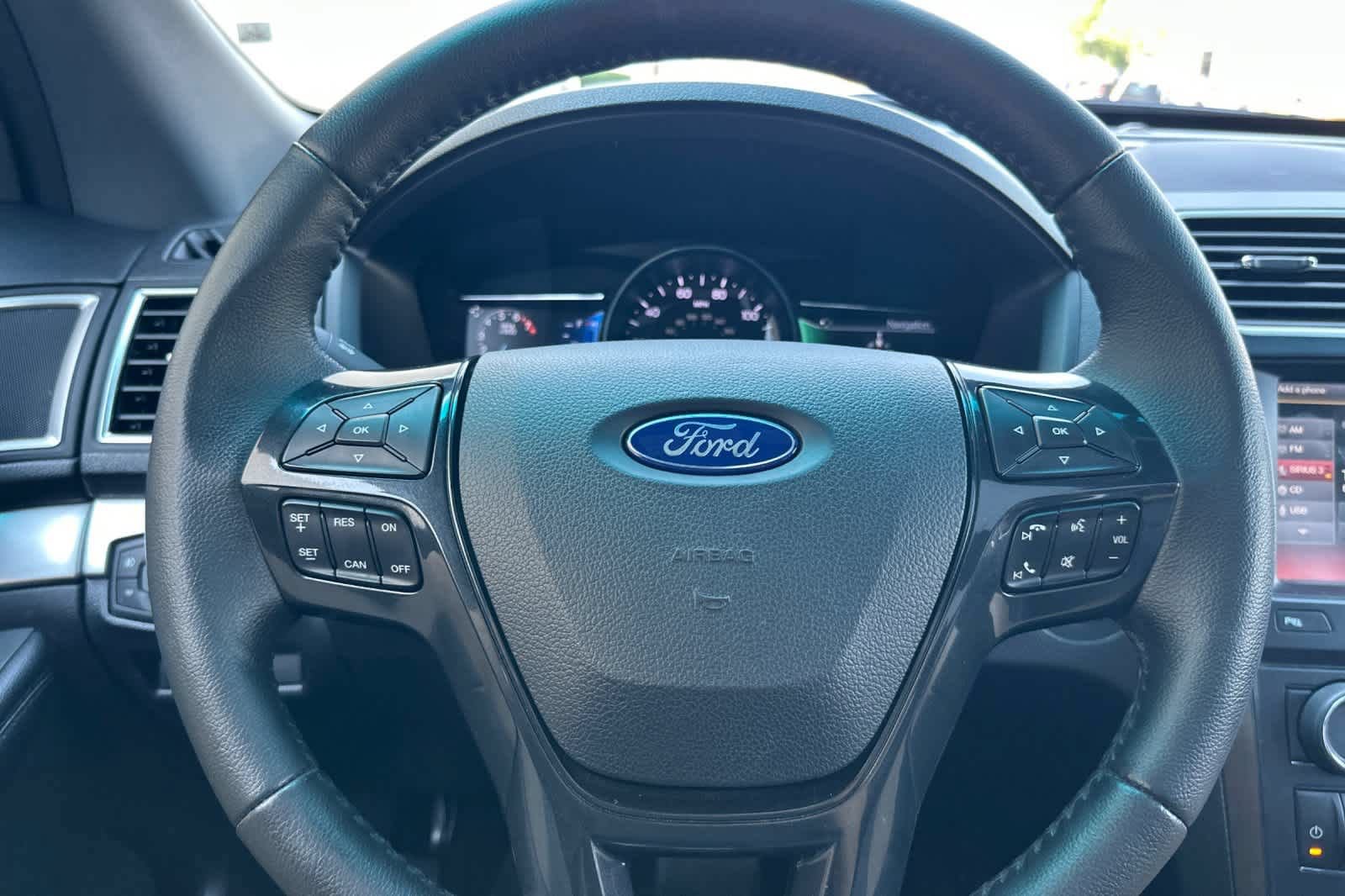 Used 2016 Ford Explorer XLT w/ Equipment Group 202A FWD image 24