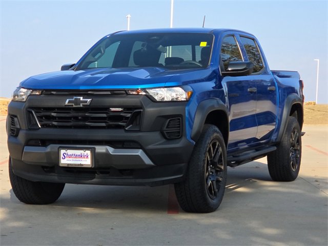 Used 2023 Chevrolet Colorado Trail Boss w/ Technology Package image 3