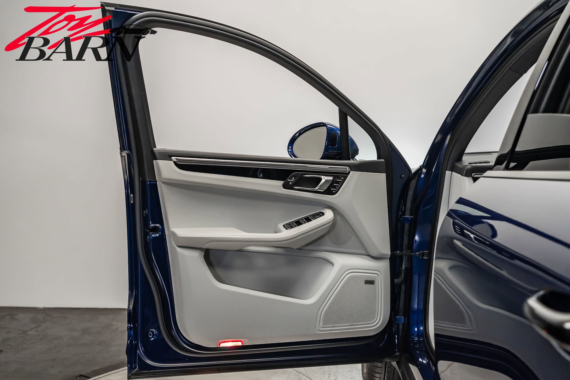 Used 2022 Porsche Macan S image 18