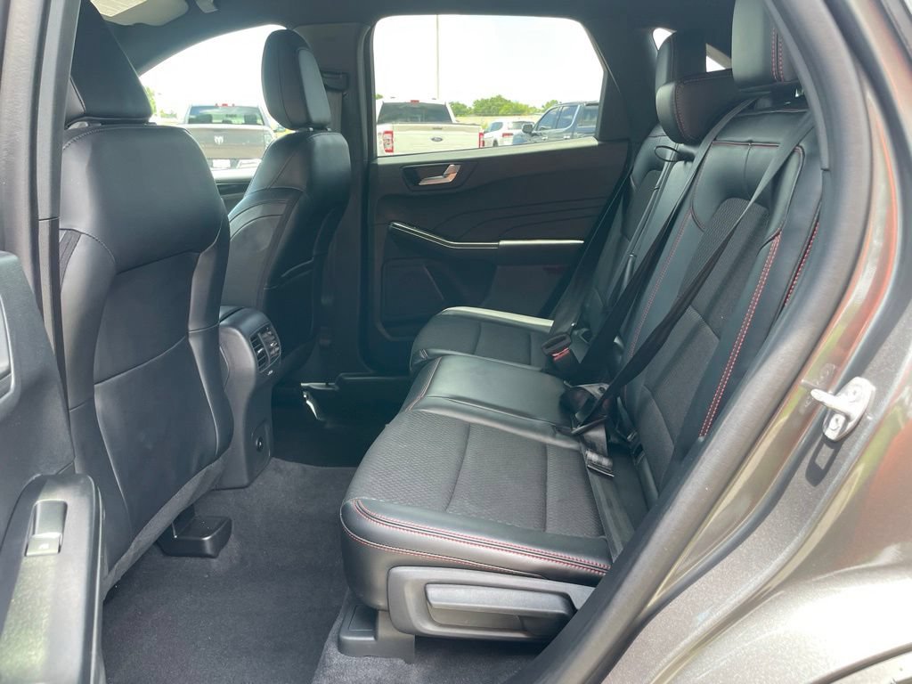 Used 2026 Ford Escape ST-Line FWD image 12