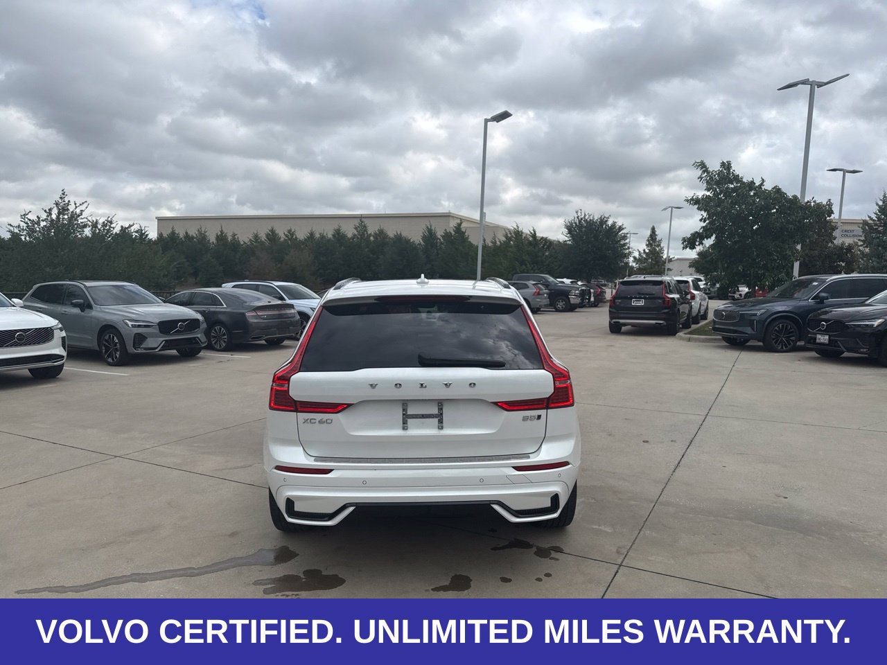 Certified 2024 Volvo XC60 B5 Plus w/ Protection Package Premier AWD/4WD image 16