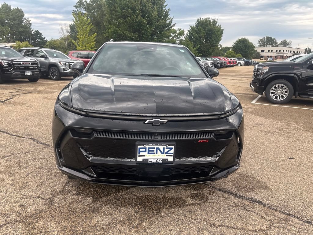 Used 2024 Chevrolet Equinox EV RS FWD image 2