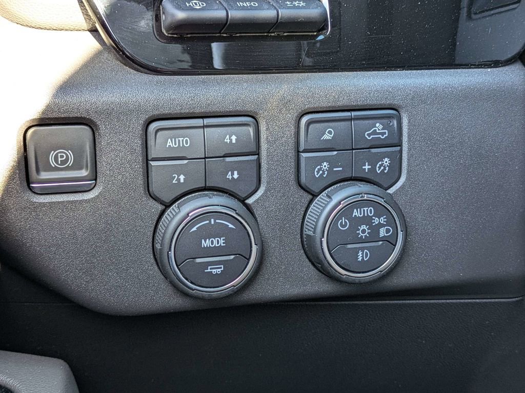 Used 2023 Chevrolet Silverado 1500 ZR2 w/ Technology Package AWD/4WD image 23