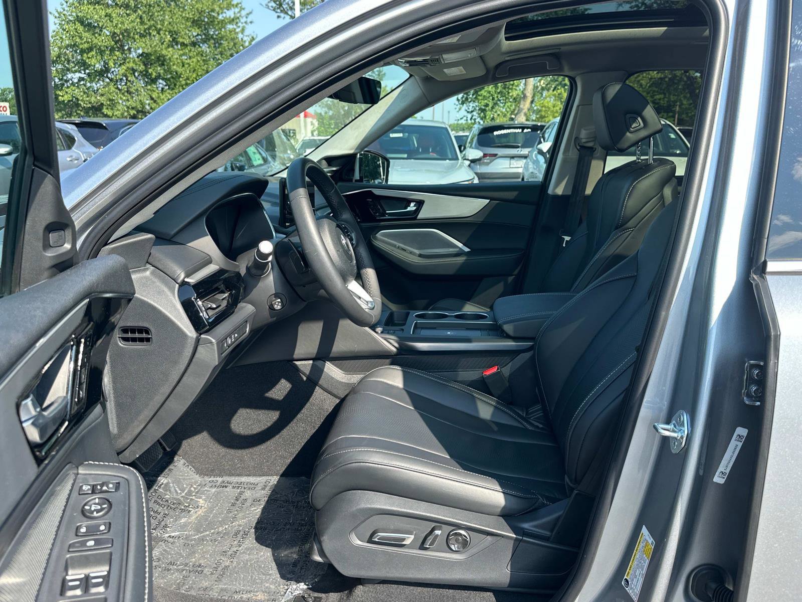 Certified 2025 Acura MDX 3.5L Technology Package image 19