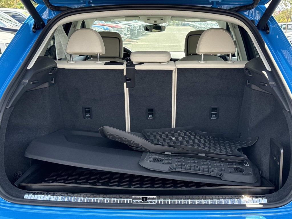 Used 2020 Audi Q3 2.0T Premium Plus AWD/4WD image 12