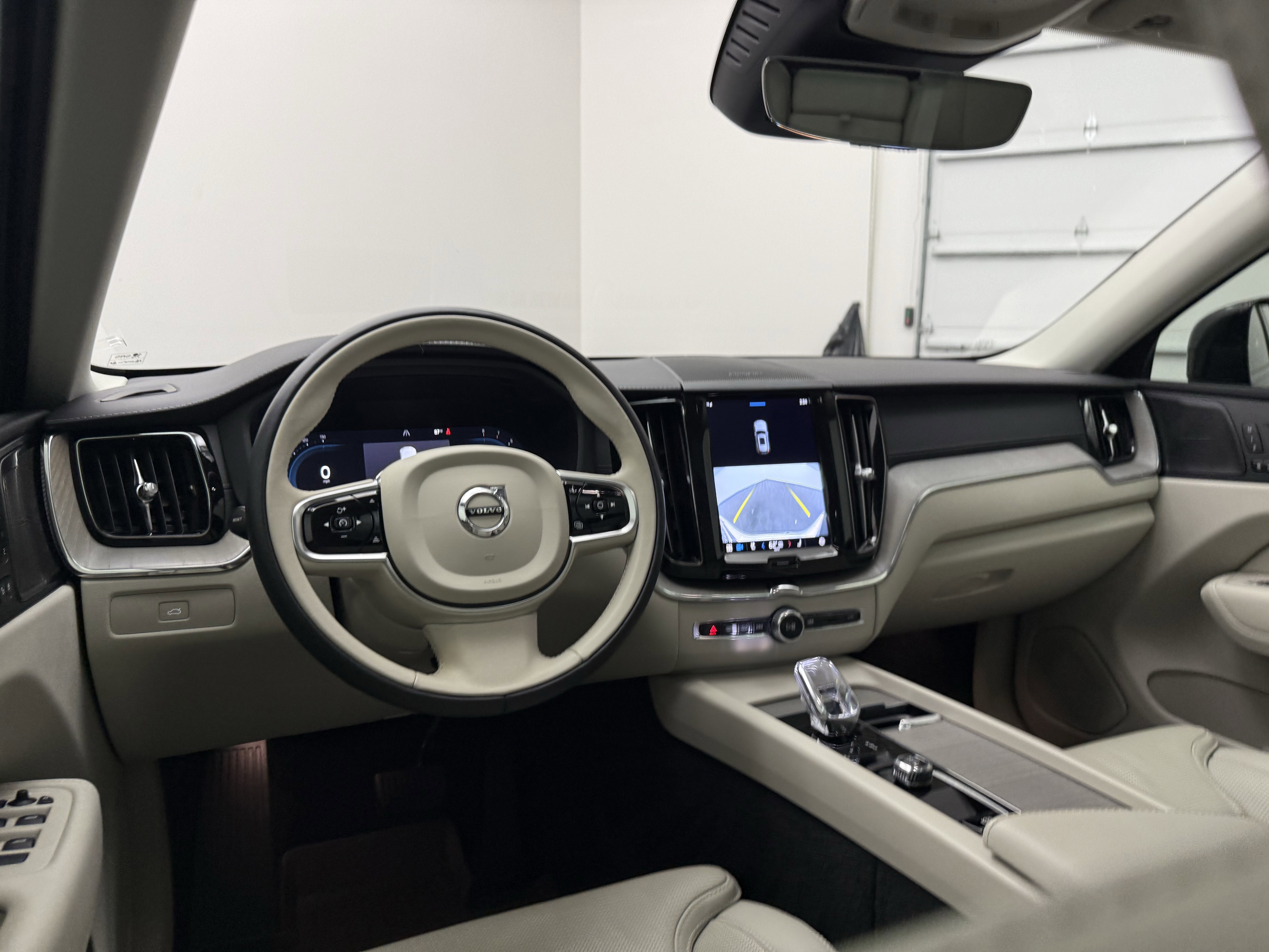 Certified 2023 Volvo XC60 B6 Ultimate w/ Protection Package Premier AWD/4WD image 23
