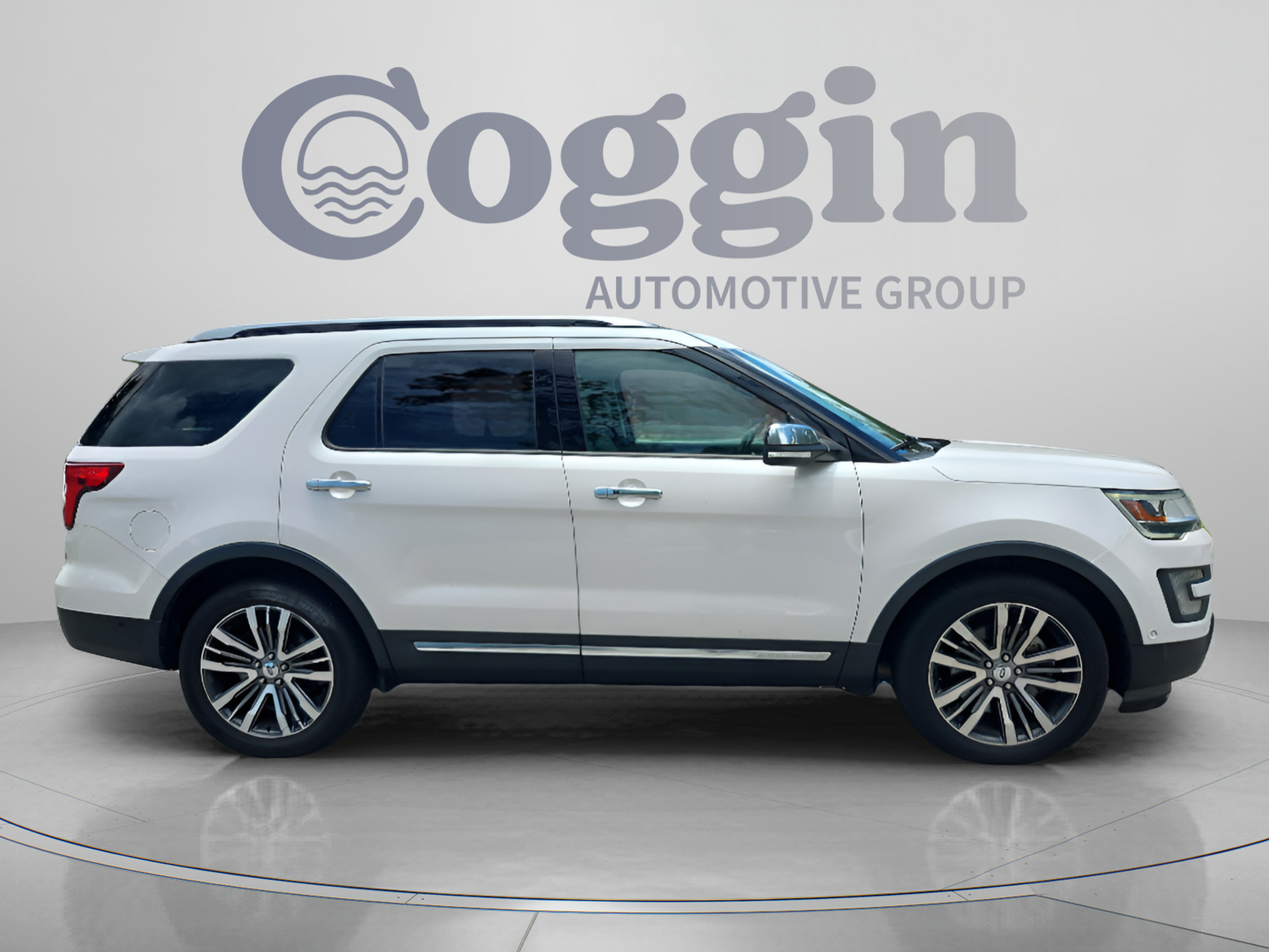 Used 2017 Ford Explorer Platinum AWD/4WD image 6
