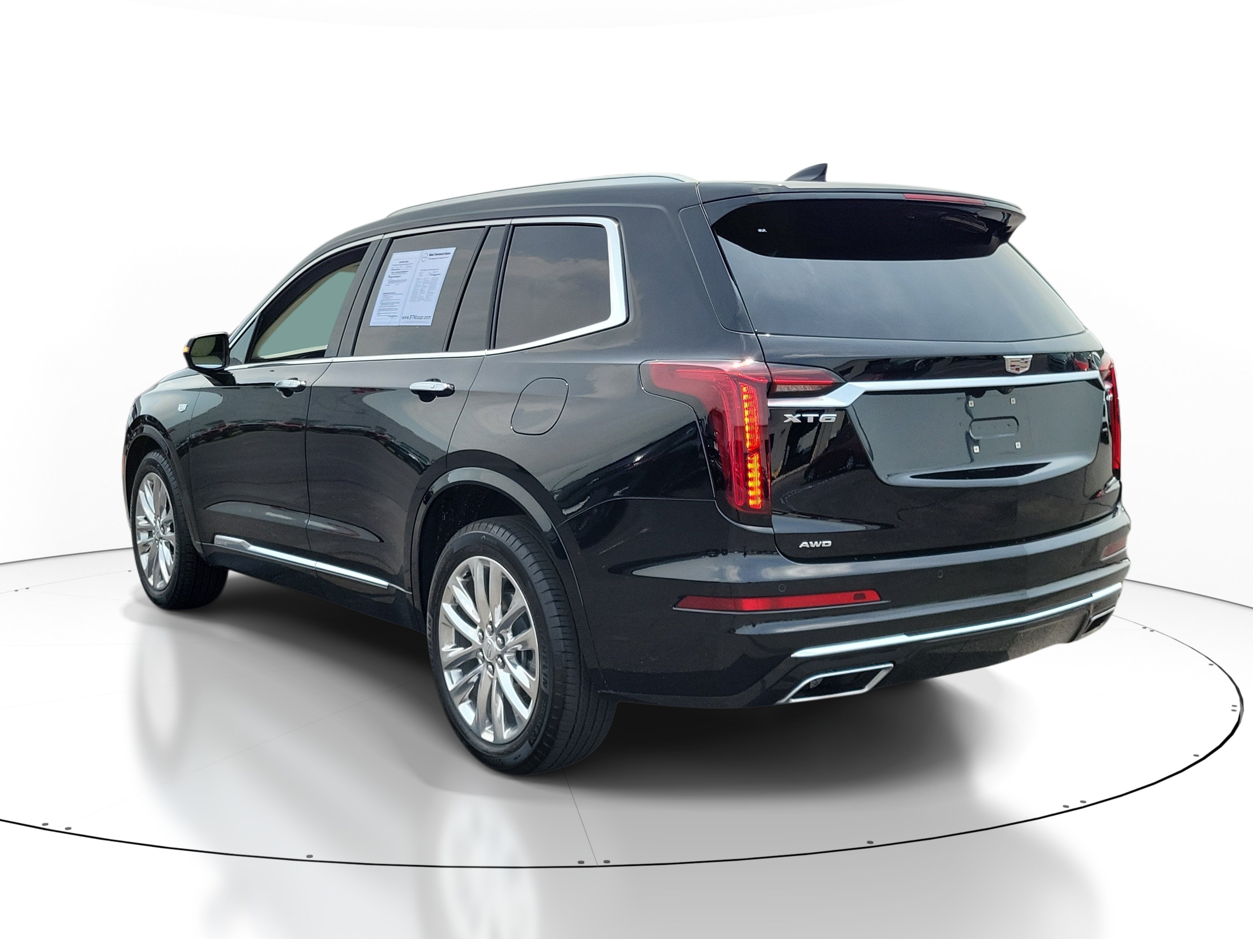 Used 2025 Cadillac XT6 Premium Luxury w/ LPO, Floor Liner Package AWD/4WD image 3