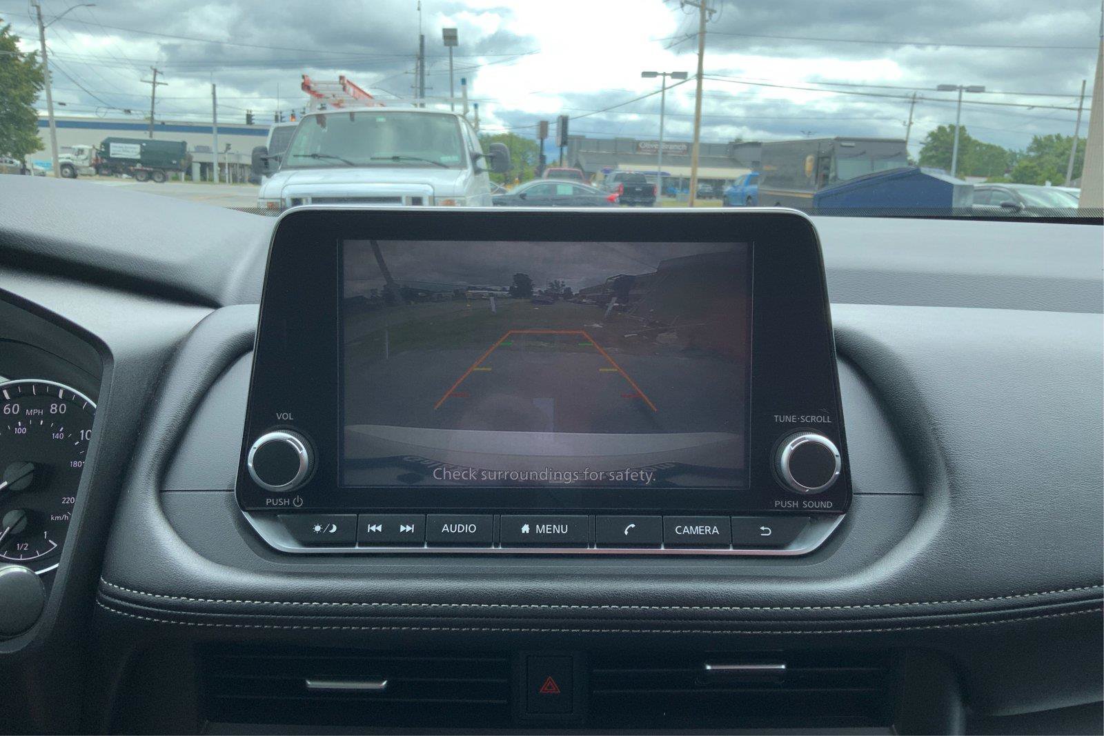 Used 2025 Nissan Rogue SV AWD/4WD image 32