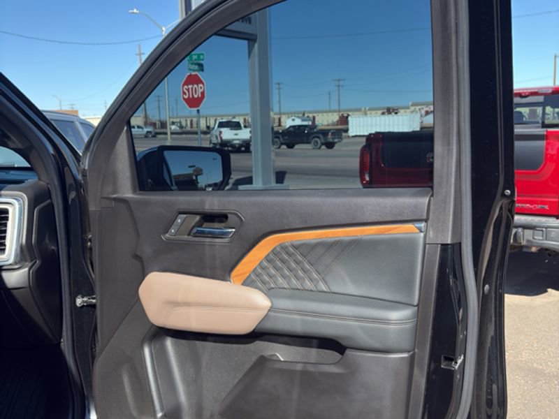 Used 2024 GMC Canyon Denali w/ LPO, Denali Black Edition image 15