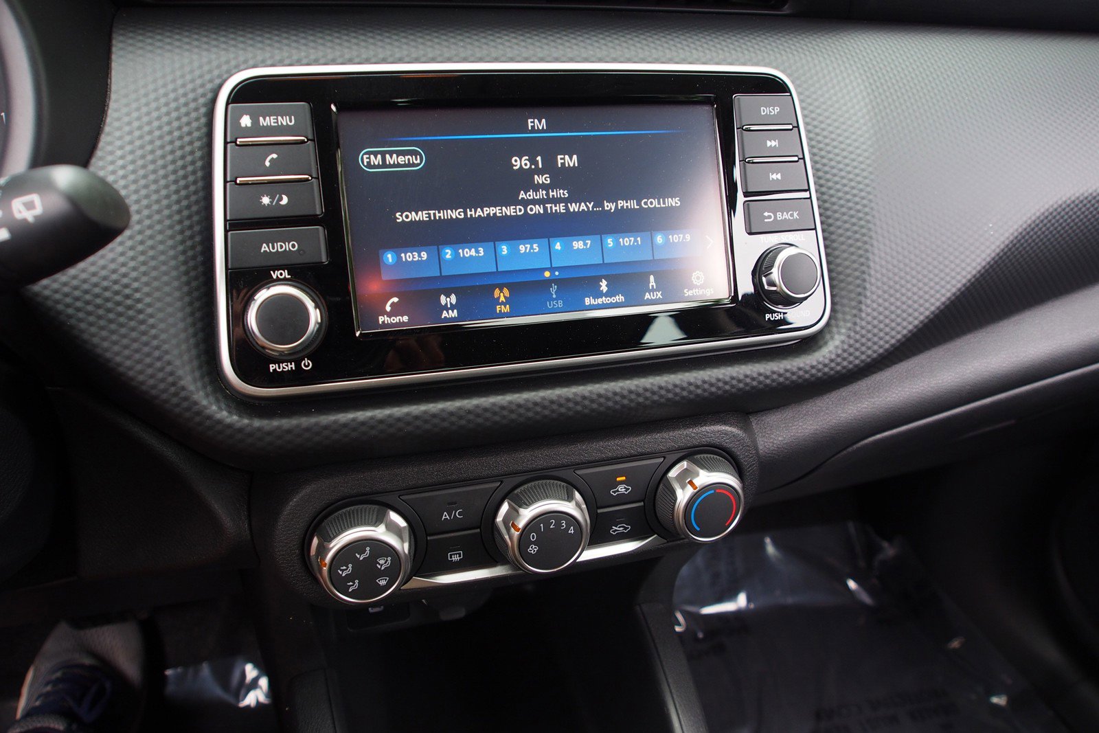 Used 2023 Nissan Kicks S FWD image 24