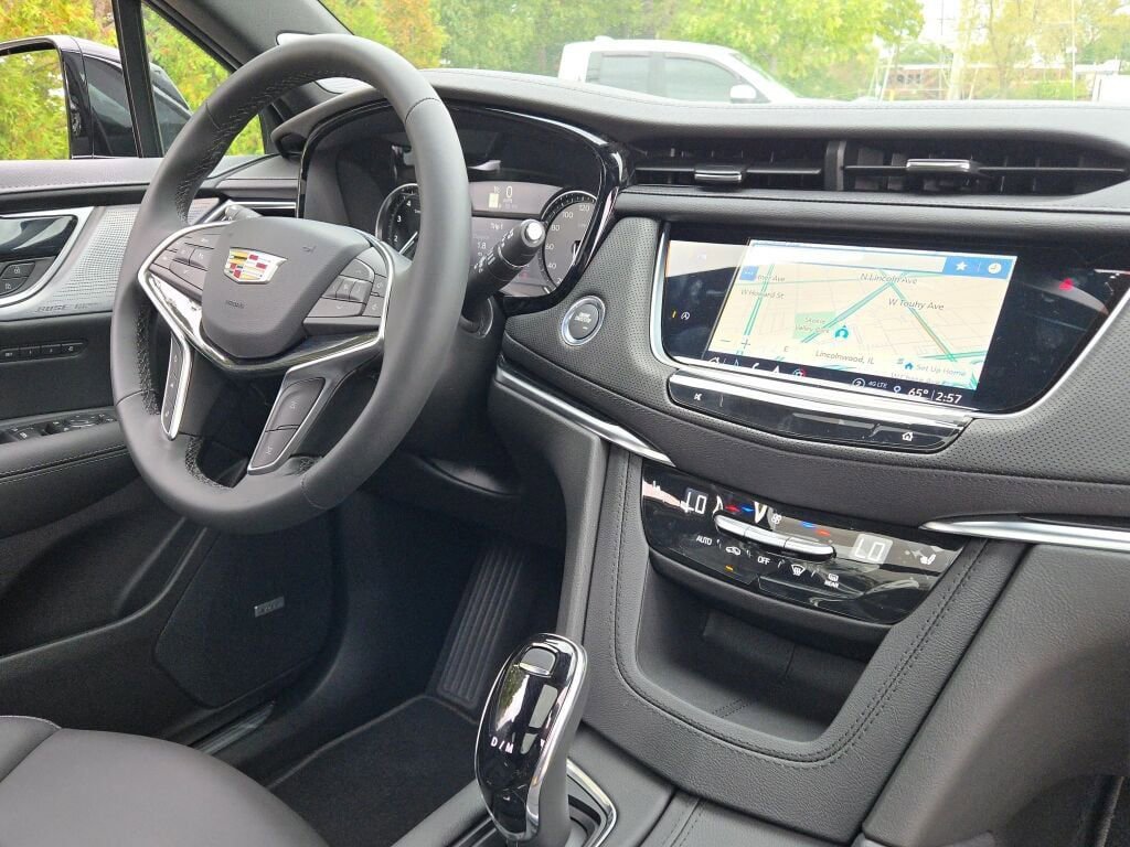 New 2025 Cadillac XT5 Premium Luxury image 7