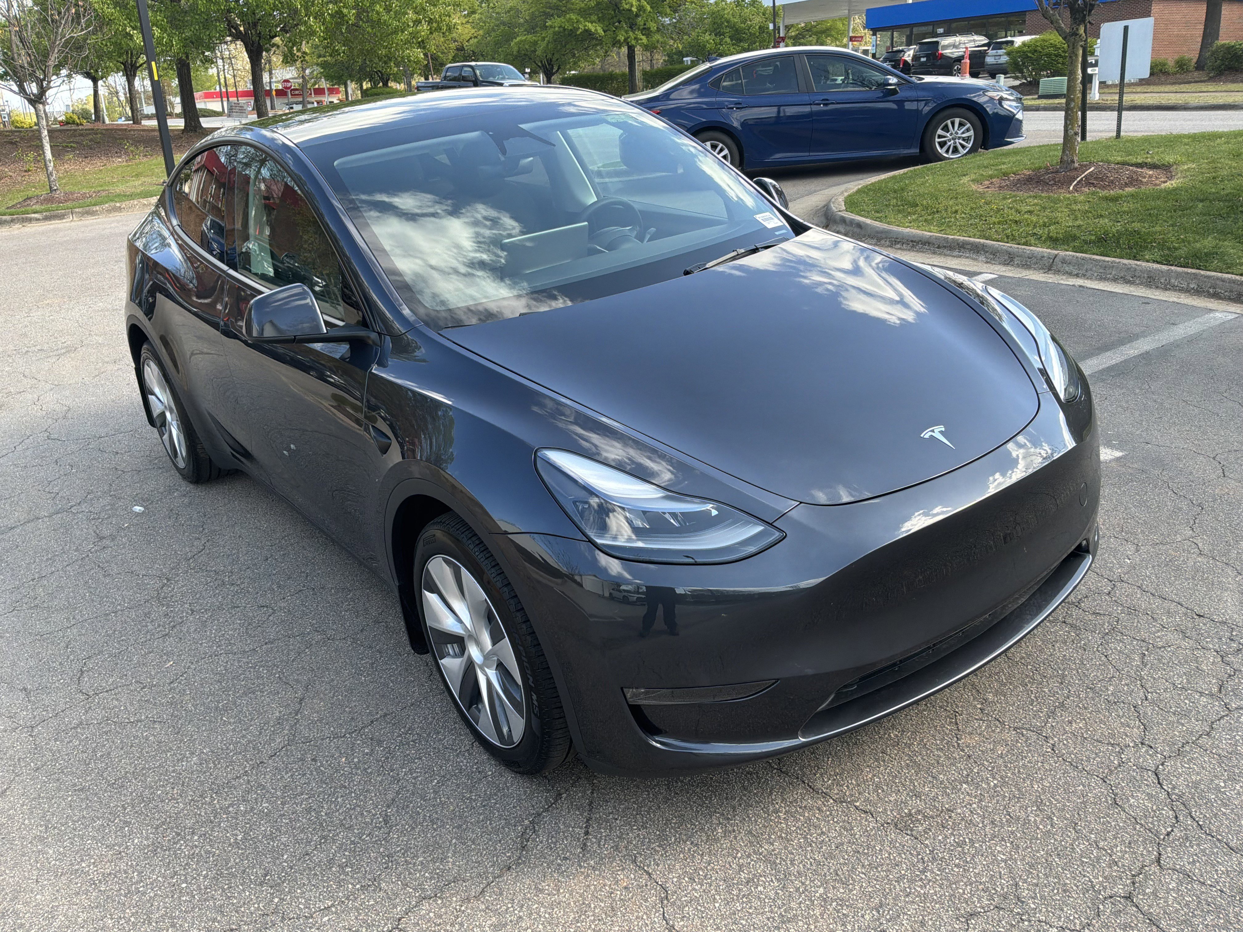 Used 2024 Tesla Model Y Long Range image 2