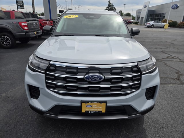 Certified 2025 Ford Explorer Active AWD/4WD image 3