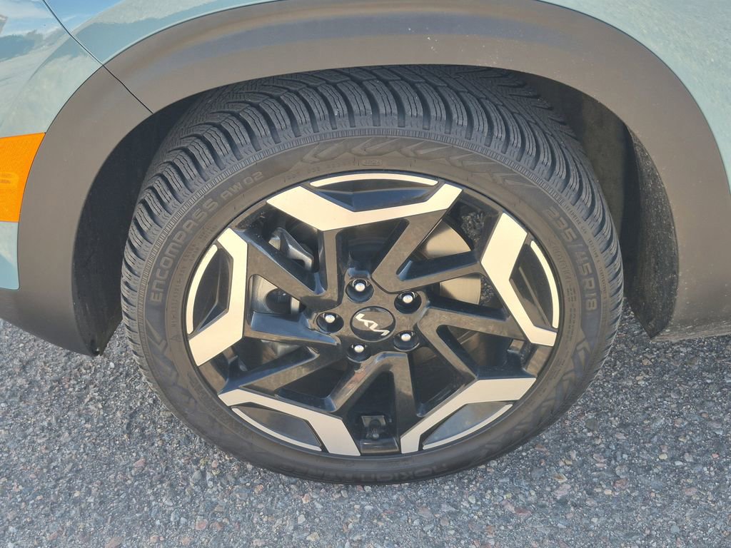 Certified 2024 Kia Seltos SX w/ SX Sunroof Package image 19